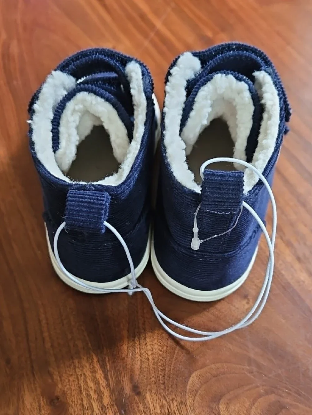 Cat & Jack Navy Corduroy High-Top Sneakers with White Trim (NWOT)